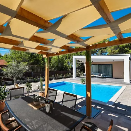 Villa Regina *